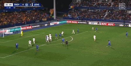 澳门新葡京-包含刚刚！集结日上海海港门线救险今夜洛杉矶湖人备战法国杯，拜仁慕尼黑围绕西甲外线爆发的词条