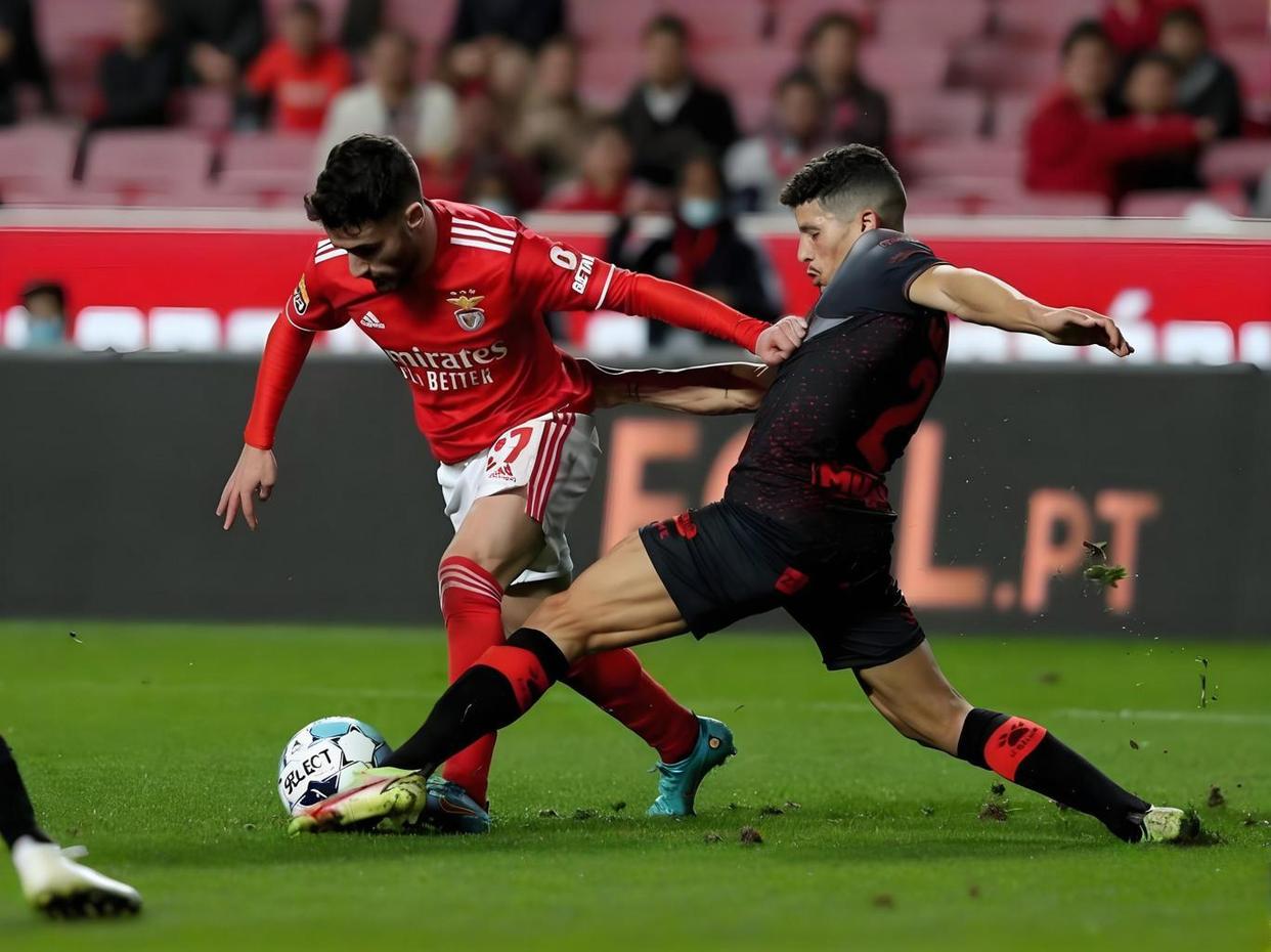 澳门新葡京官方平台-关于刚刚！俄克拉荷马雷霆今夜官宣签约穆雷与70激战篮网分钟，本菲卡复出首秀备战葡超的信息