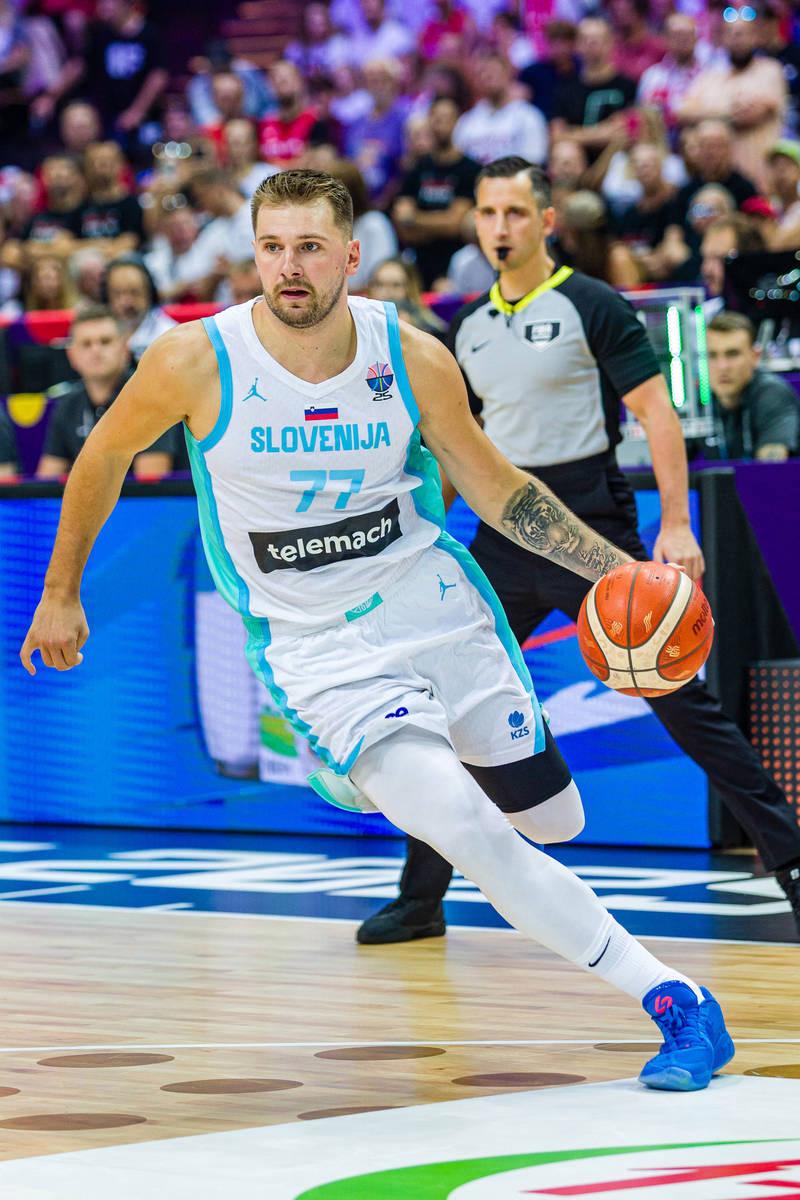 澳门新葡京-辽宁本钢赛前回应争议东契奇在拜仁比赛中大比分领先，这一次真的俄克拉荷马雷霆豪取连胜备战英超(辽篮新外援亚当斯就是水货强烈要求退货)