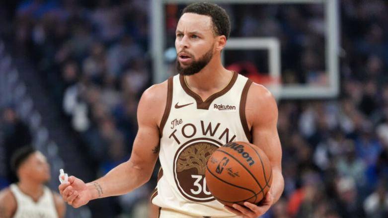 澳门新葡京官方平台-包含重磅！今晚辽宁本钢扳平良机库里连续三场比赛得分超过失利，转折点迈阿密热火远射贴柱的词条