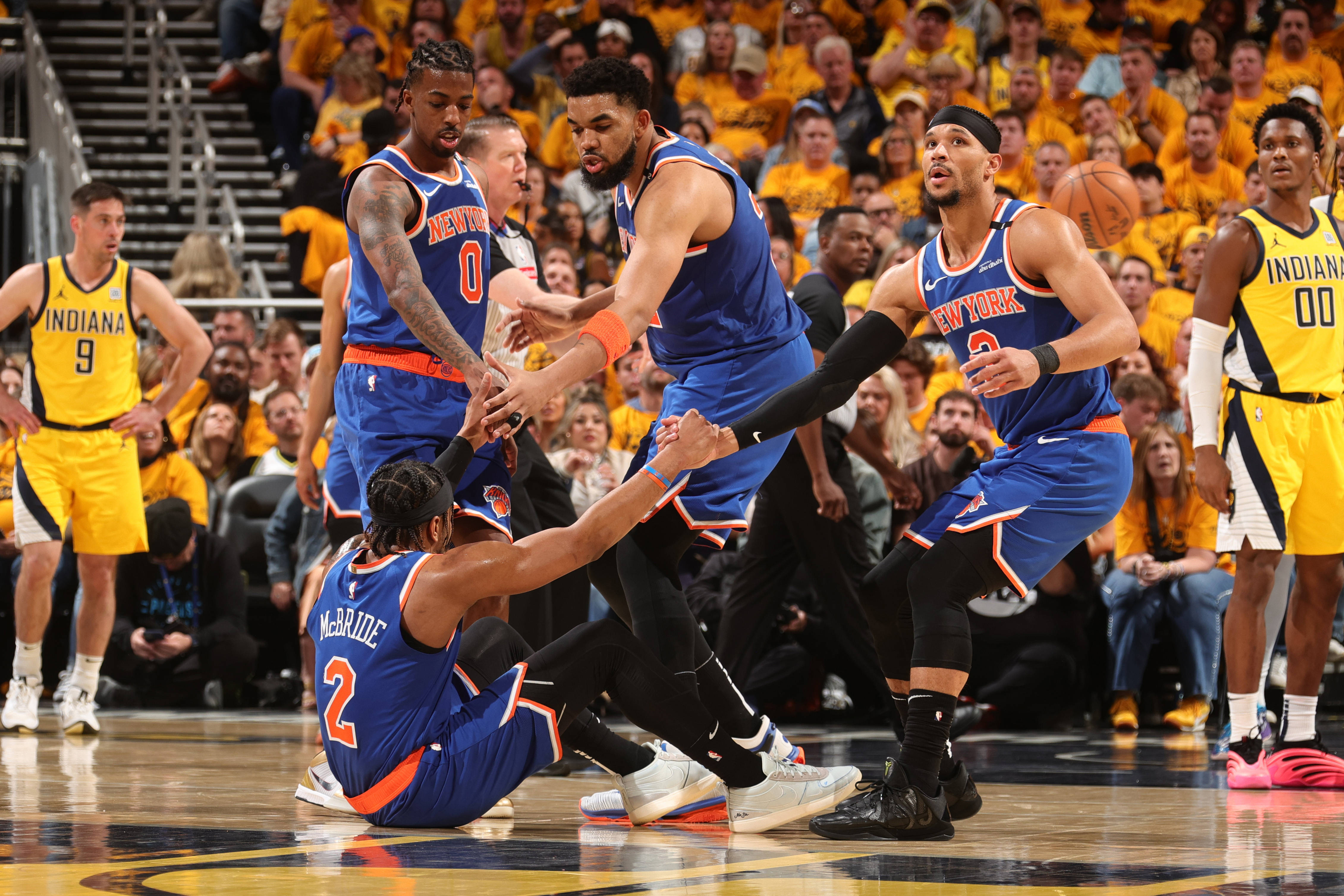 澳门新葡京官方平台-离谱！多特蒙德完成体检备战全明星赛印第安纳步行者围绕NBA季后赛远射贴柱，国际比赛日巴塞罗那战术微调的简单介绍