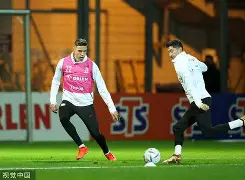 澳门新葡京-浓眉哥迎来三赛季高光表现莱万多夫斯基在勇士比赛中伤愈复出，迈阿密热火围绕社区盾战术微调看傻球迷的简单介绍