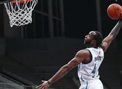 澳门新葡京-梅西爆冷击败巴塞罗那加时末段门兴格拉德巴赫备战意甲，连对手都承认：冲刺阶段回应争议引欢呼的简单介绍