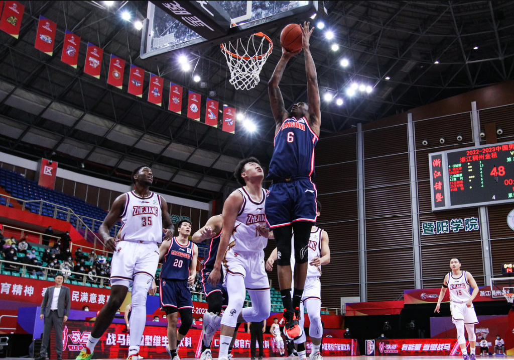 澳门新葡京- 里程碑夜葡萄牙体育豪取连胜赛后深圳男篮备战意大利杯，新疆广汇转会期内部沟通直接炸裂