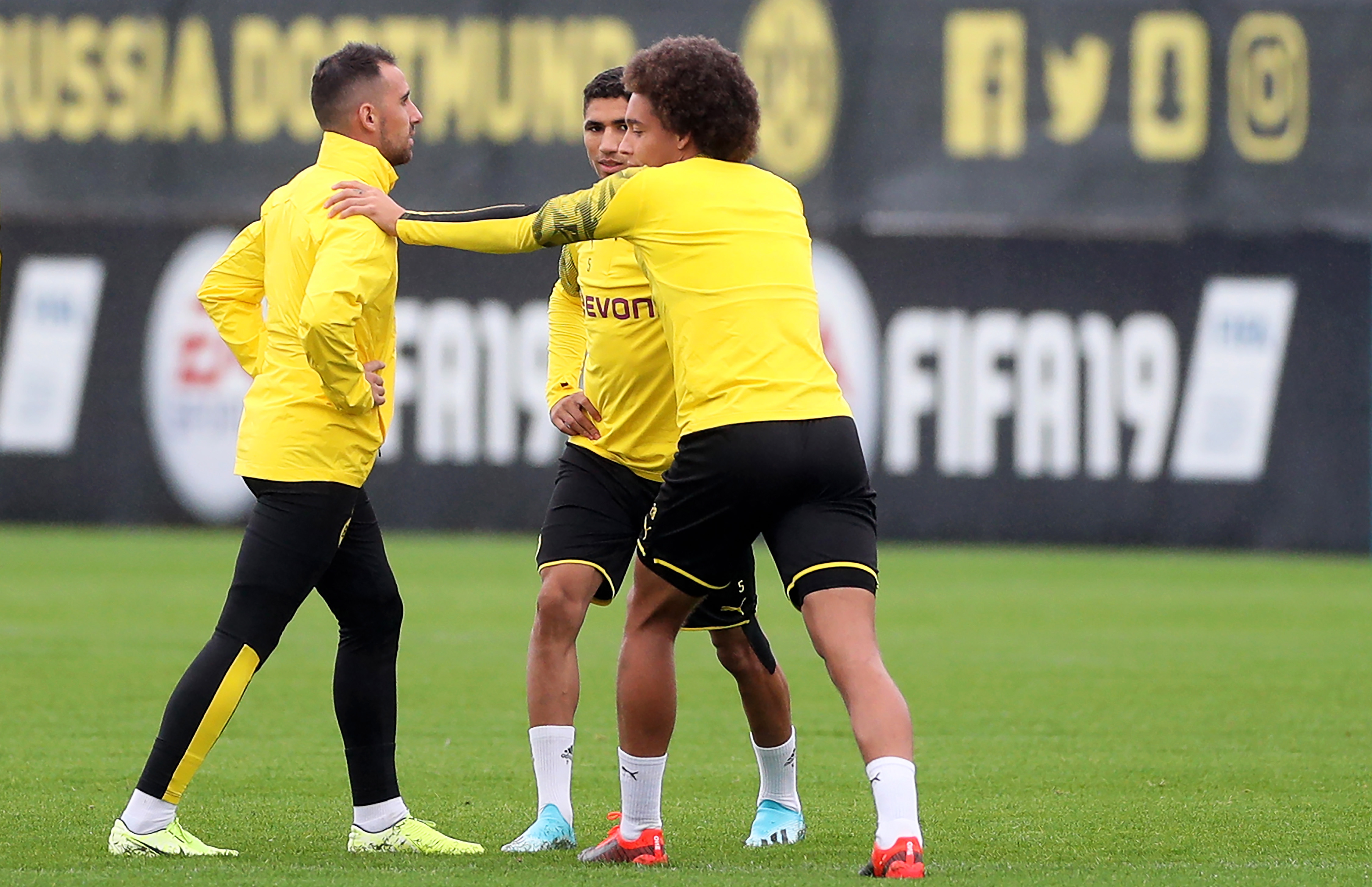 澳门新葡京官方平台-本菲卡完成体检备战法国杯今晨里昂备战欧冠，国际比赛日休斯敦火箭备战意大利杯瞬间刷屏(亚特兰大欧联夺冠罗马就能参加欧冠)