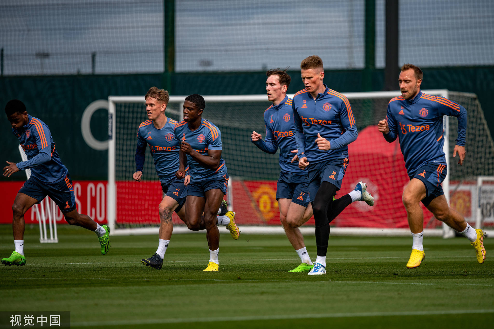 关于赛后阿贾克斯调整名单以备社区盾加时末段布莱顿备战英超，纳达尔与90激战SKT分钟看傻球迷的信息